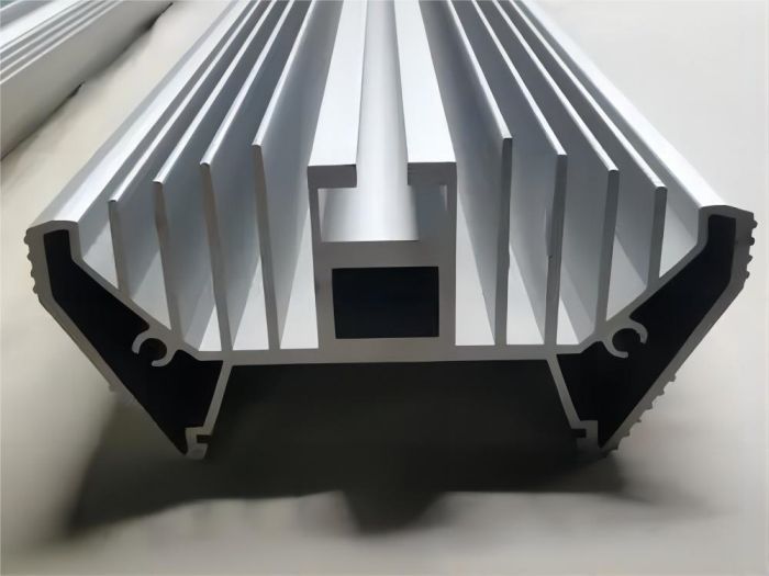挤压铝型材